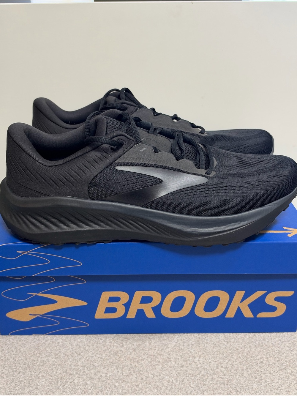 Brooks Anthem 8 Black Size 13 Men WIDE Running Sneakers 1104722E020